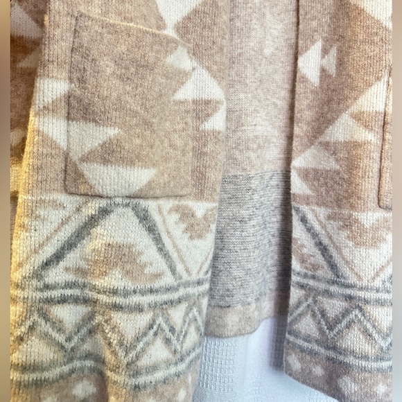 Frye Tan and White Cardigan Sweater with Geometric Design - Picture 4 of 8